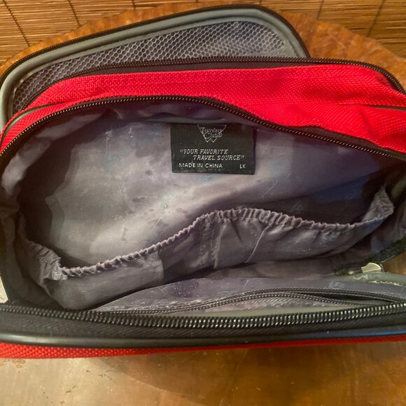 Travelers Club Red Canvas Toiletry Bag EUC - Picture 3 of 5